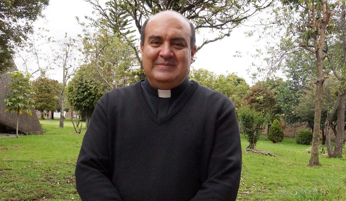 padre Manuel Vega CEC