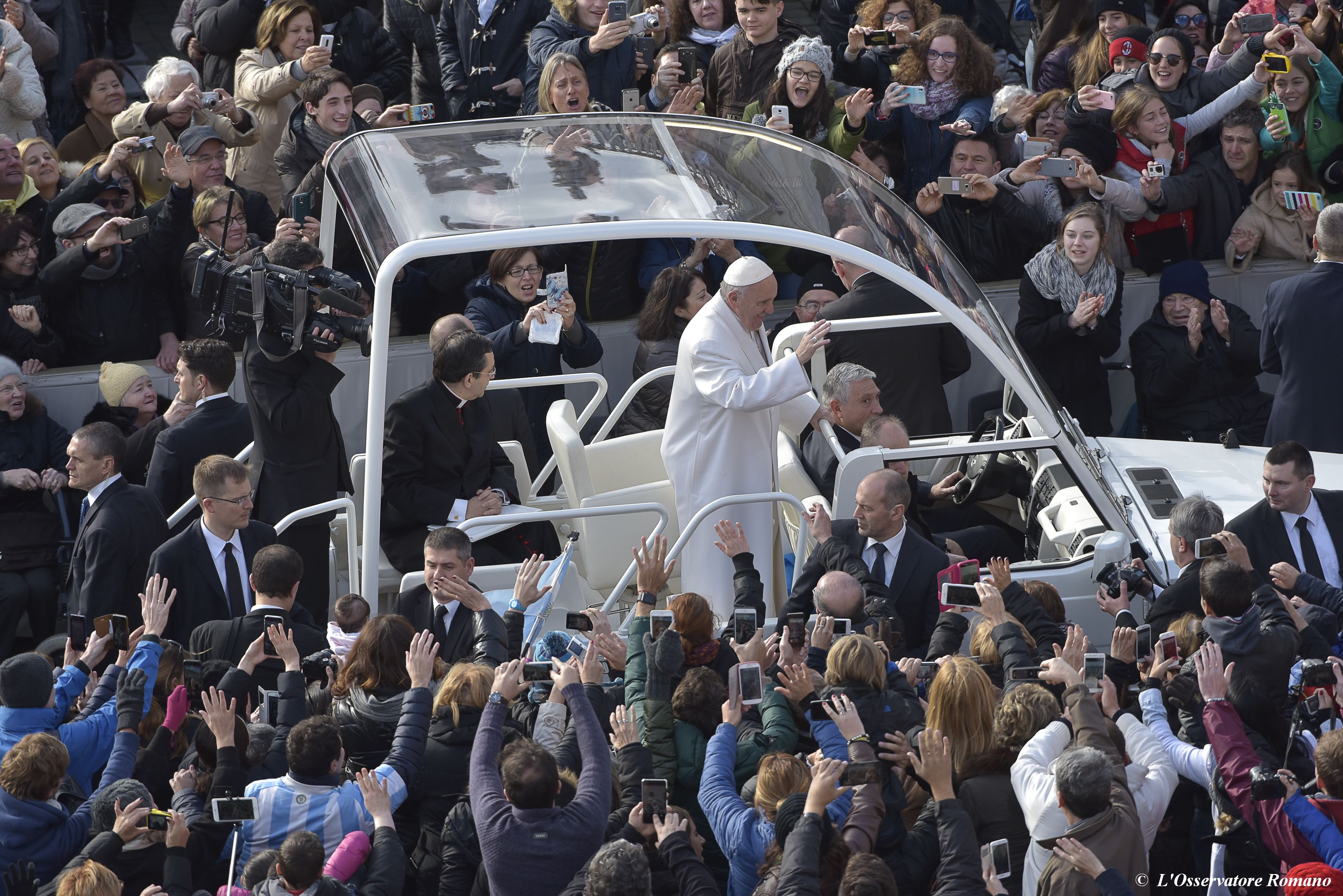 Los mandamientos, nueva serie catequética de Francisco