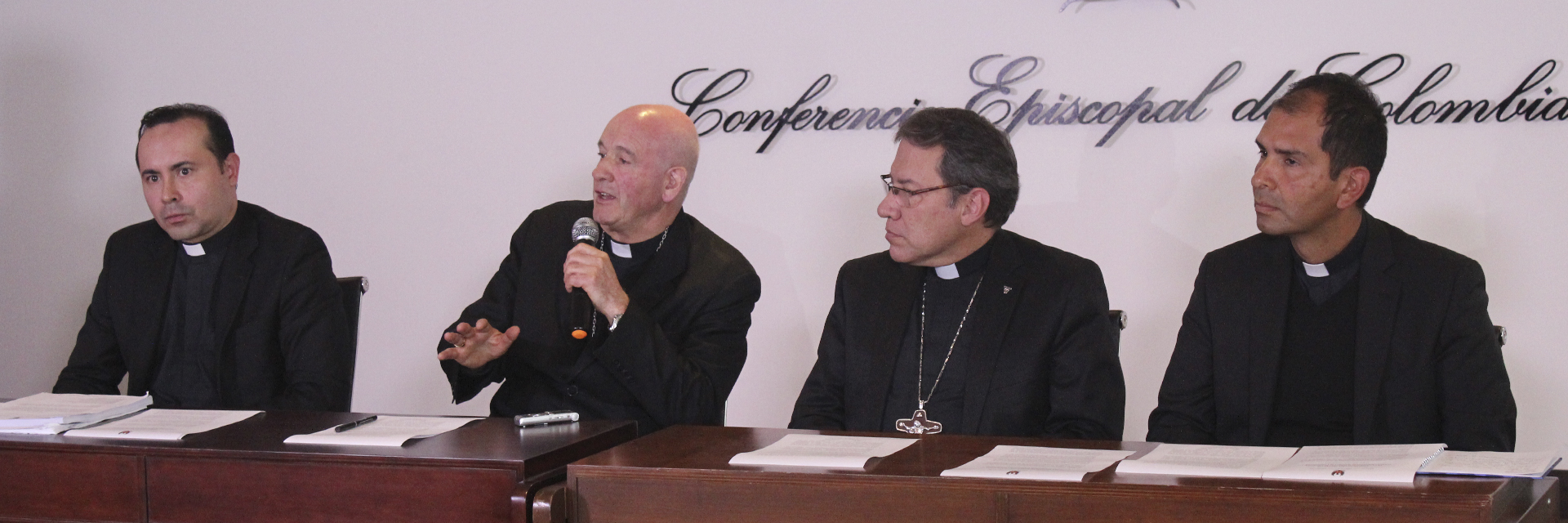 ¡No a la adopción de niños por parejas del mismo sexo!