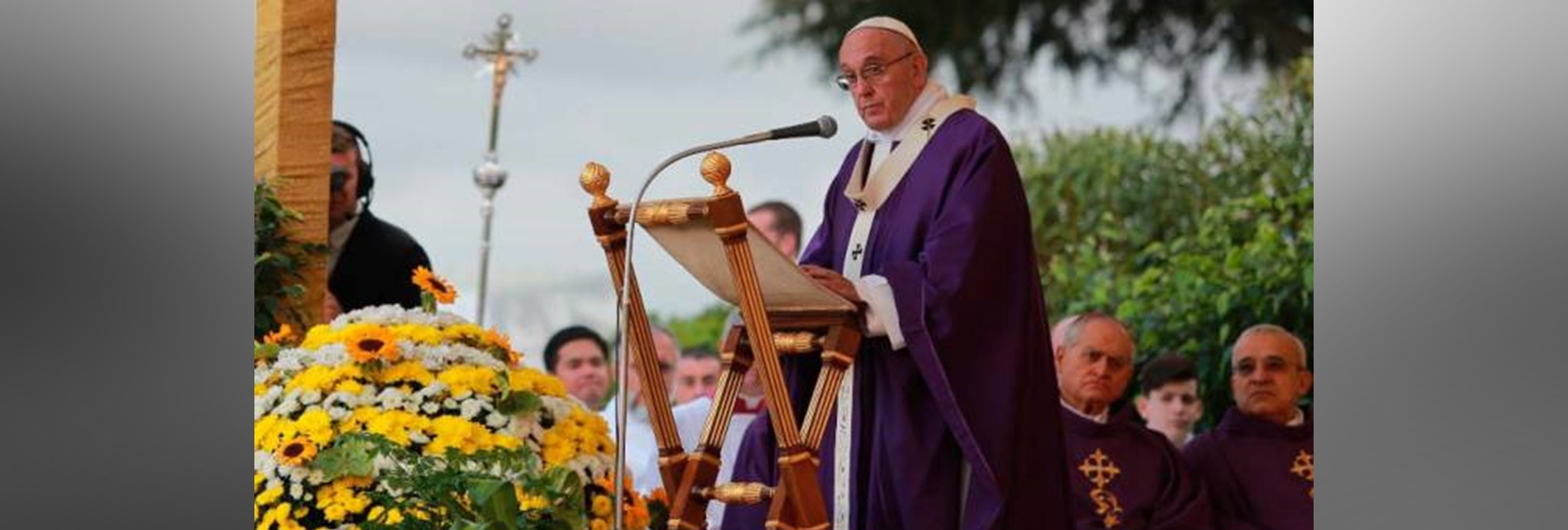 El Papa celebra la Eucaristía por los fieles difuntos en Prima Porta