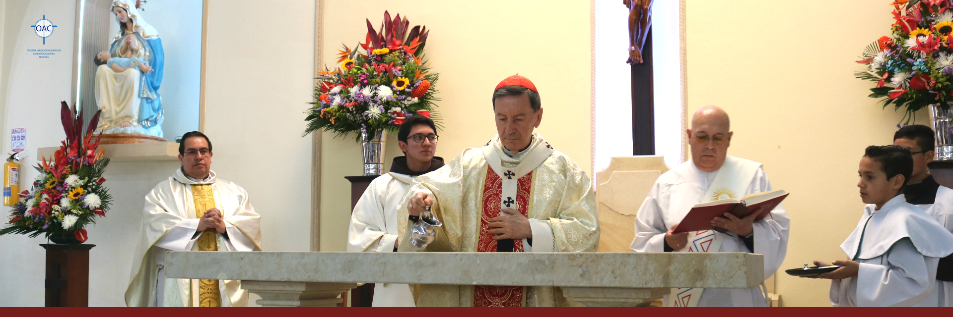 El Divino Rostro consagró su altar