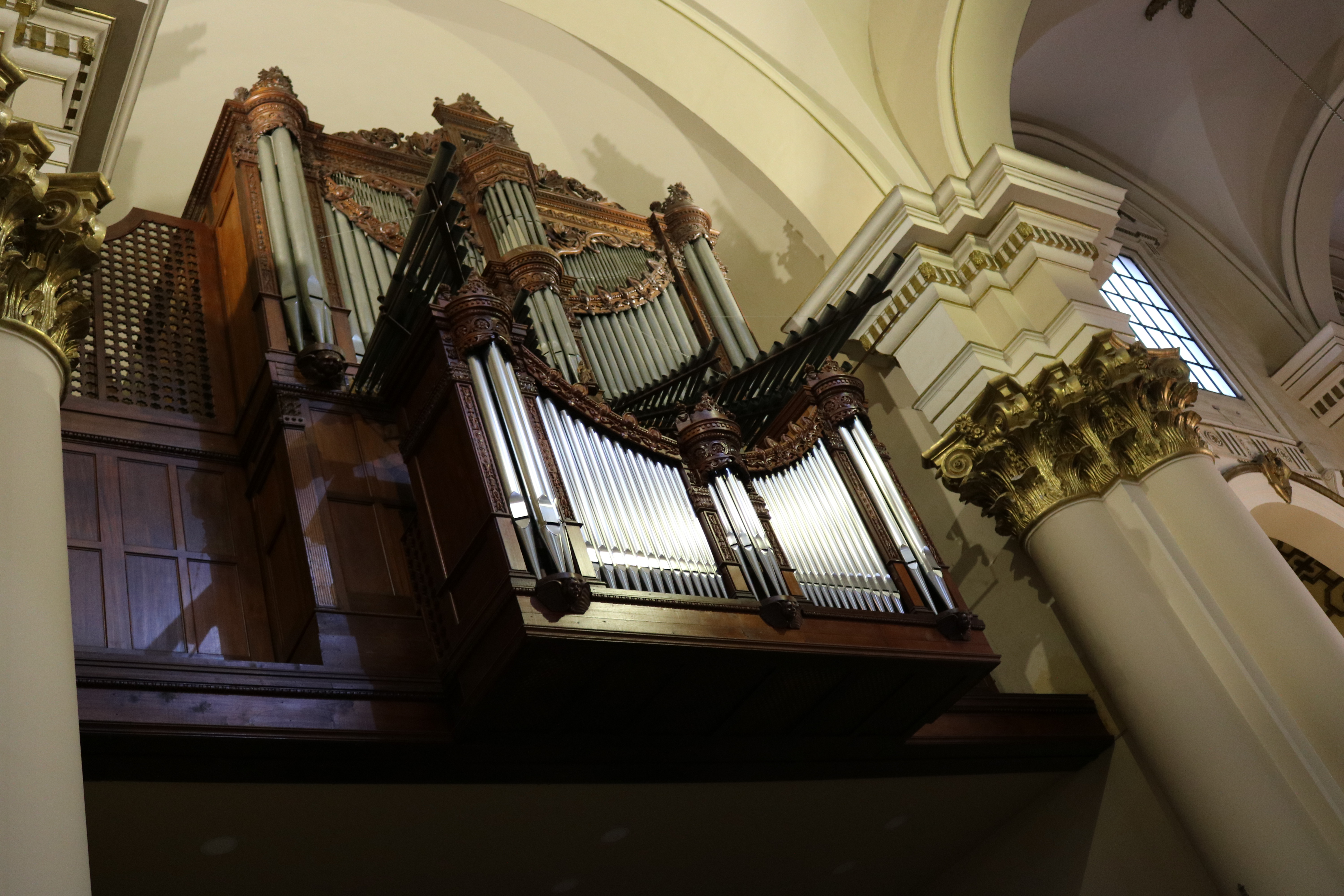 Thomas Ospital cierra el ciclo Bach en Bogotá