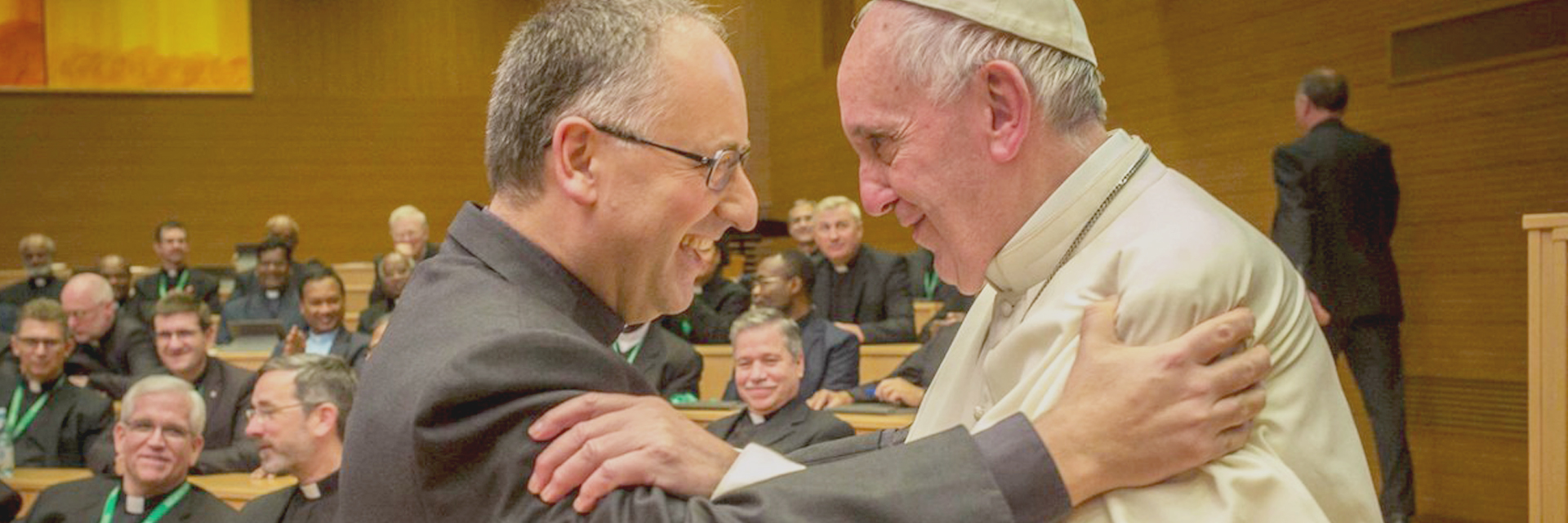“El papa Francisco comunica con todo su cuerpo y con su simple presencia": Antonio Spadaro