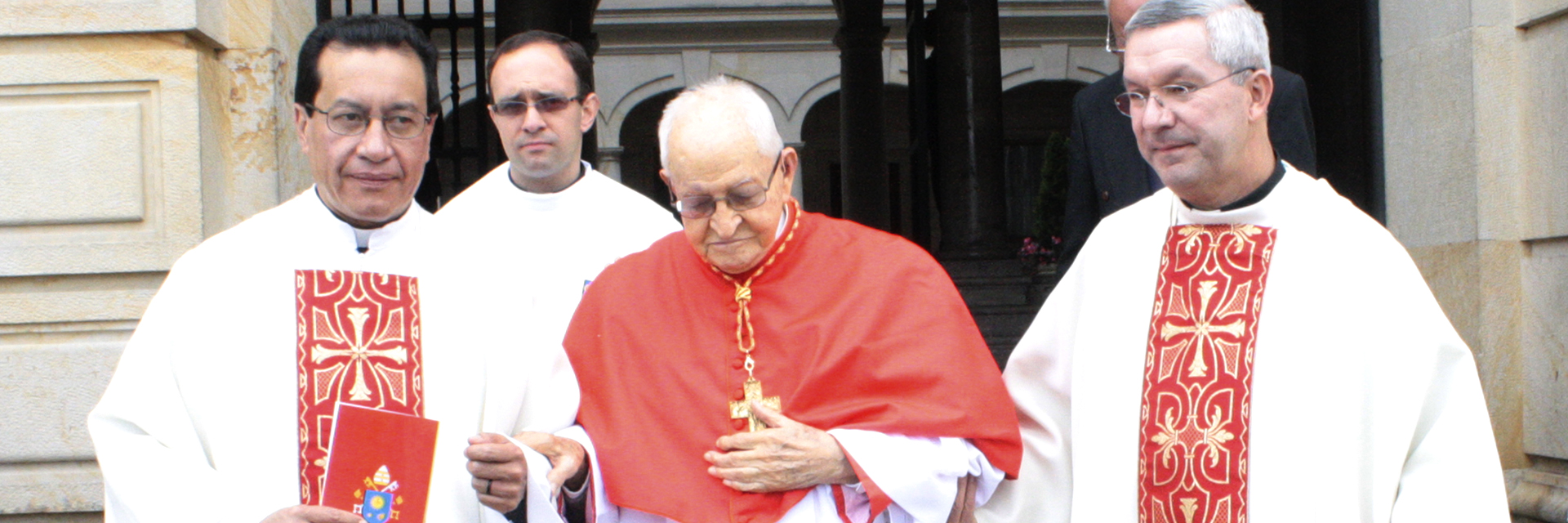 Su Eminencia José de Jesús Pimiento recibió un sentido homenaje de la Iglesia colombiana