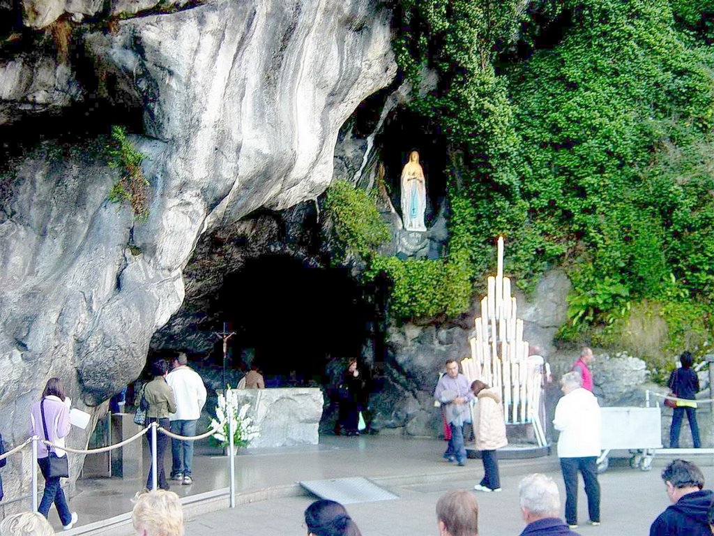 Nuestra Señora de Lourdes, la Madre de los enfermos
