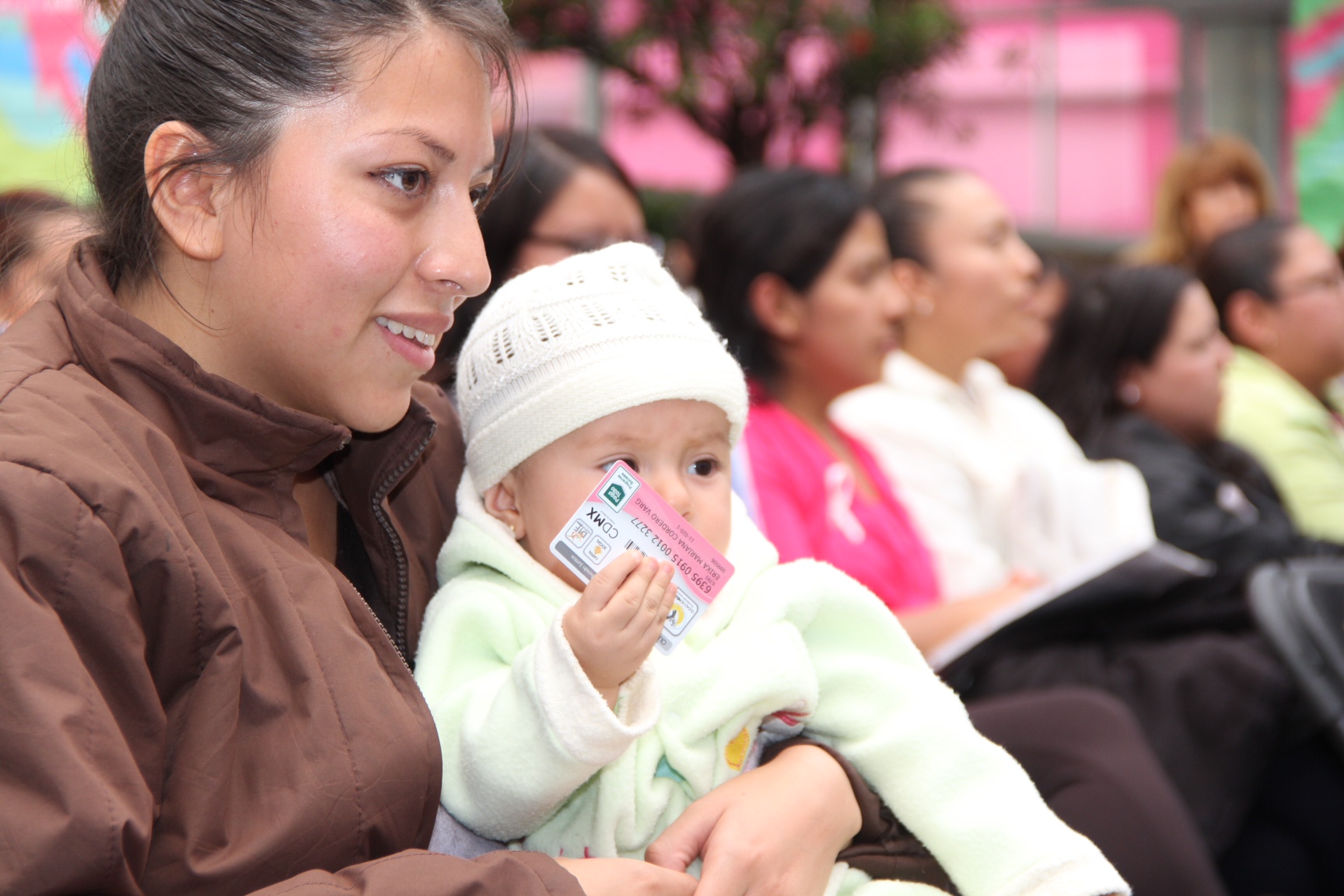 Según el Instituto de la Familia de La Sabana el 84 por ciento de los niños en Colombia nacen fuera del matrimonio