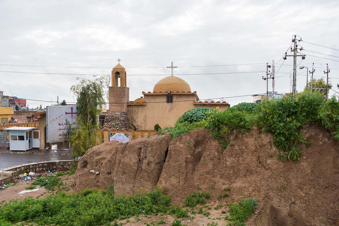 Dos mil casas prefabricadas para los prófugos cristianos refugiados en Erbil