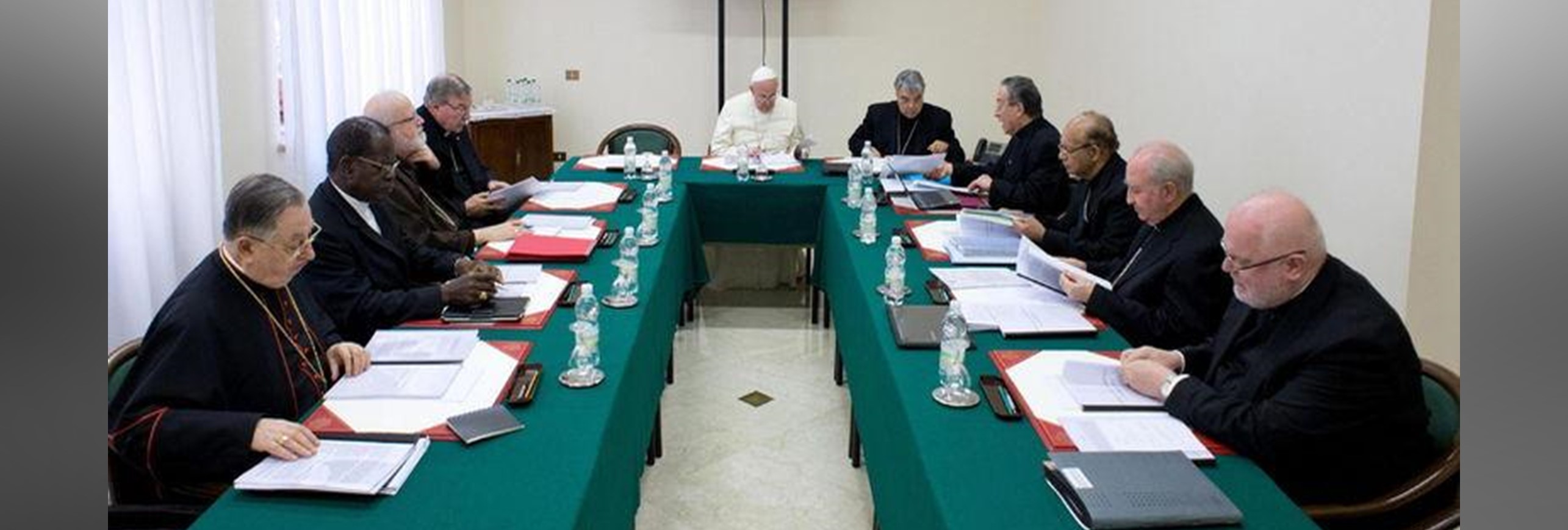 El Consejo de cardenales propone el perfil espiritual y pastoral necesario para un obispo hoy