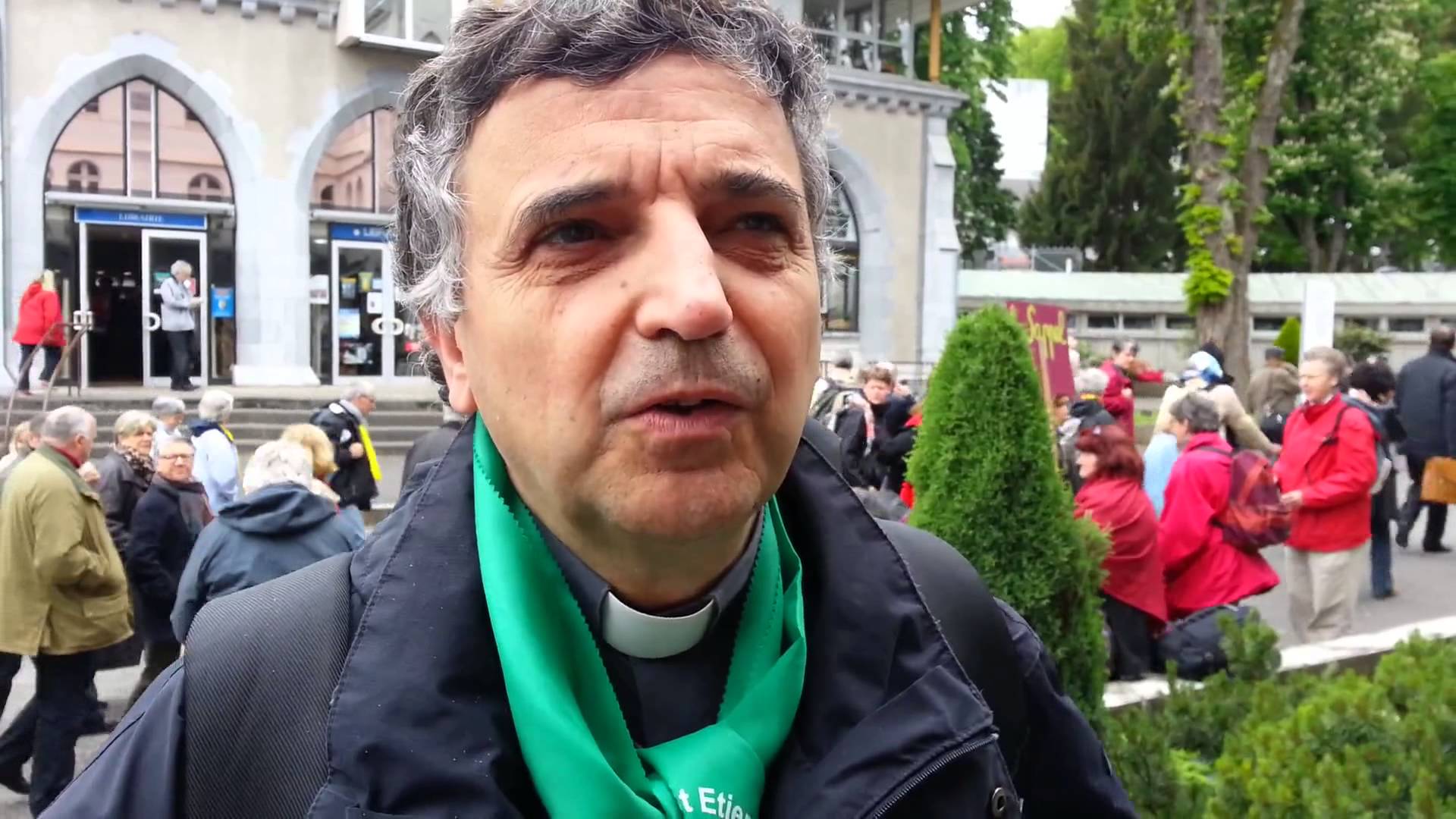 El arzobispo Dominique Lebrun, de la arquidiócesis de Rouen: “La Iglesia católica no puede tomar otras armas sino las de la oración y la fraternidad entre los hombres”