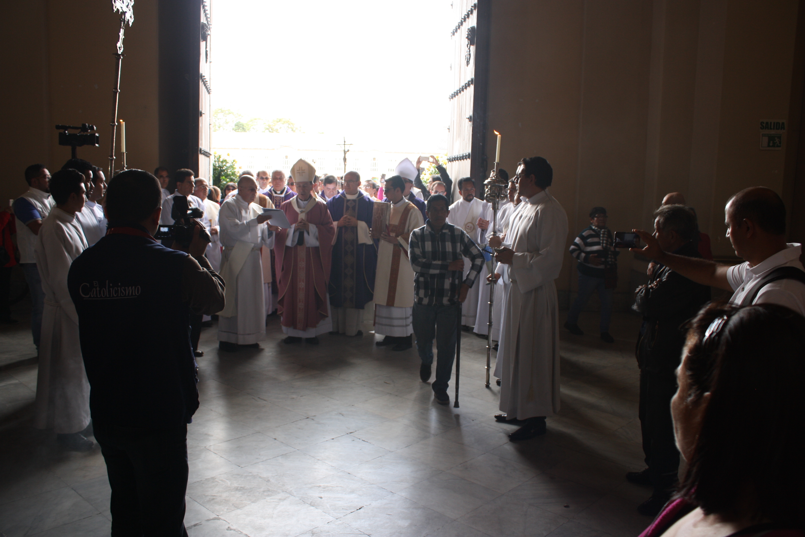 Las Puertas de la Misericordia se han abierto en todo el mundo, no solo en Roma