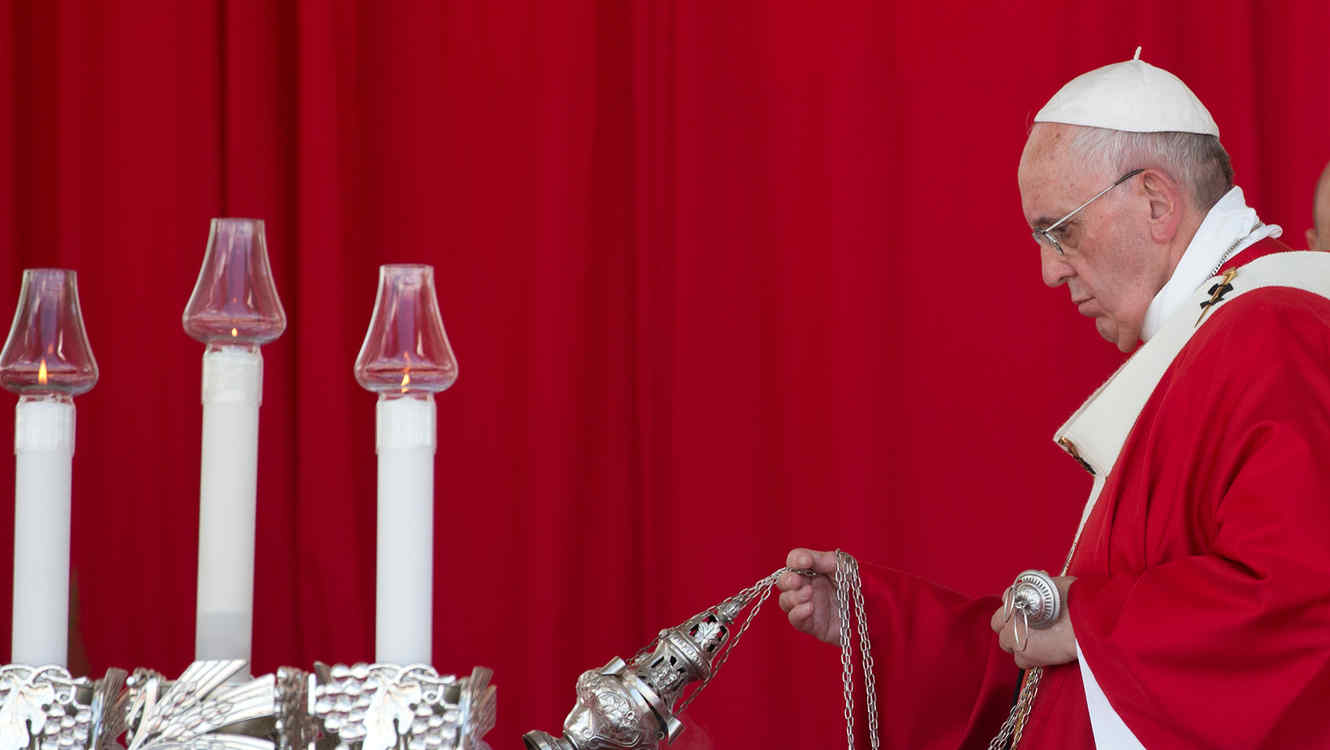 Celebración de lo santos Pedro y Pablo y bendicón de los Palios