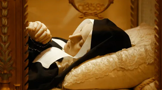 Hoy recordamos a Santa Bernardette Soubirous, vidente de la Virgen de Lourdes