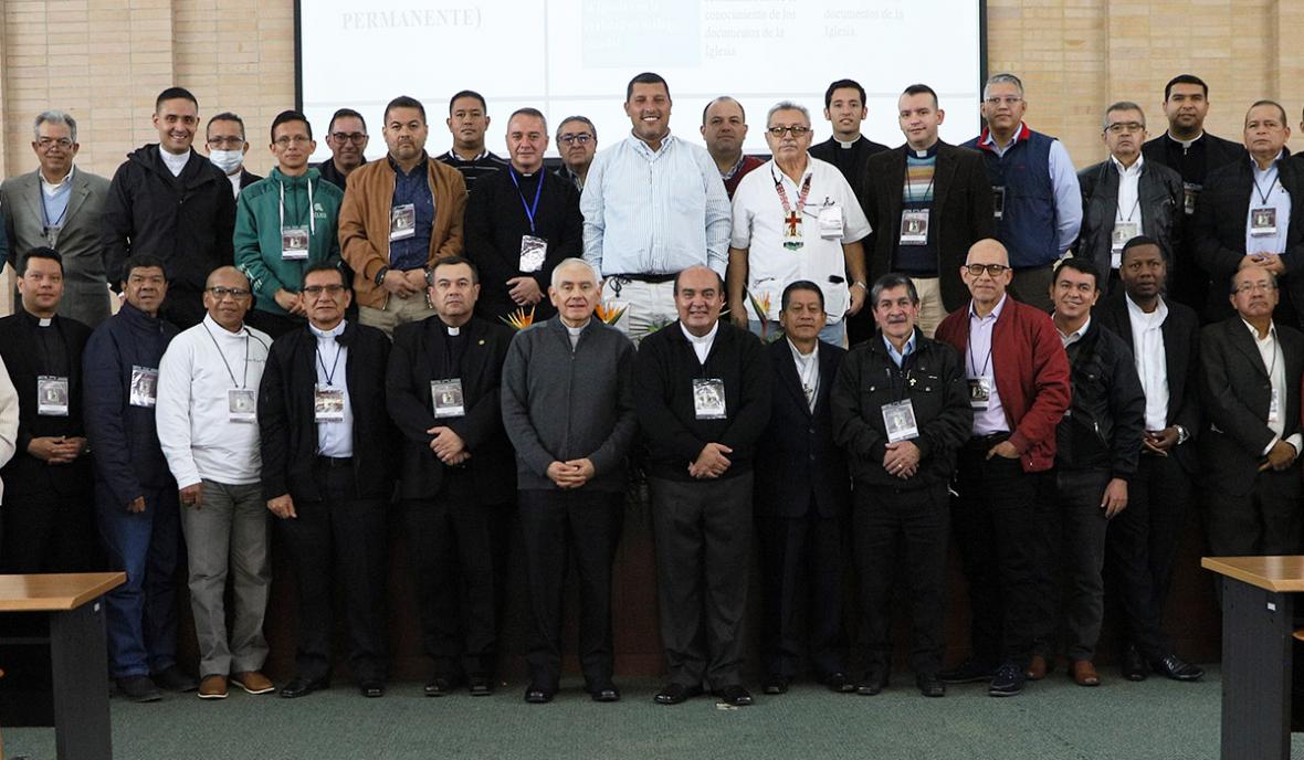 Diáconos permanentes