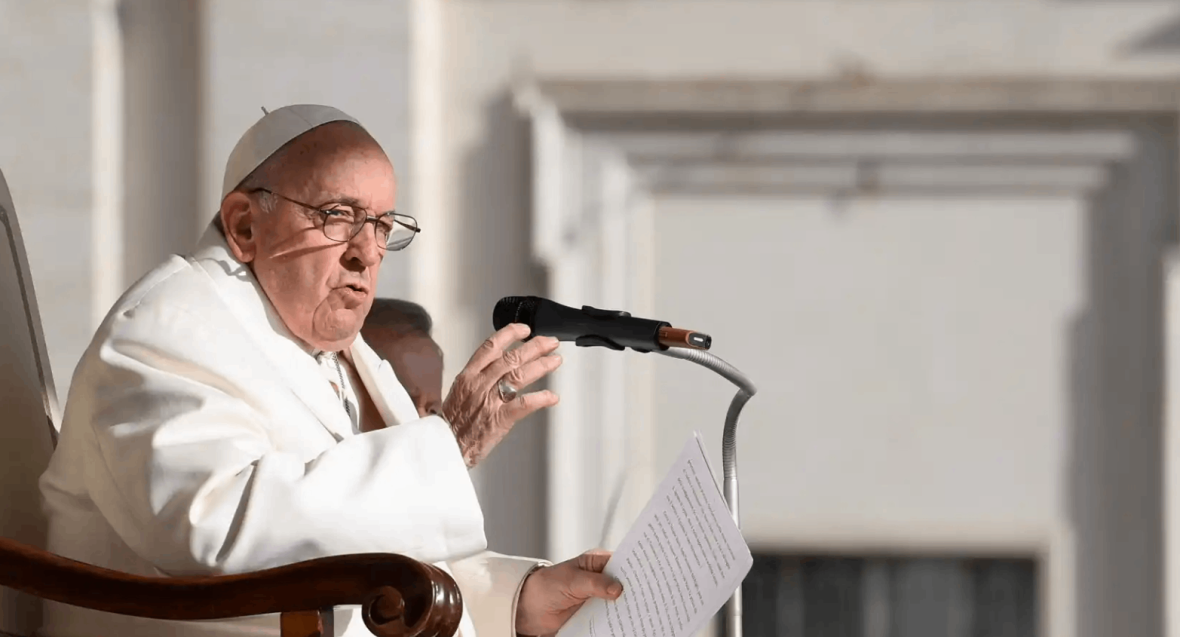 “El hombre justo es recto, sencillo y directo, no usa máscaras”