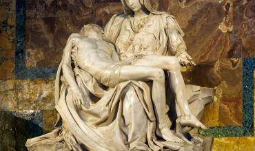 https://arquimedia.s3.amazonaws.com/2/aal2018/michelangelos-pieta-saint-peters-basilica-vatican-cityjpg.jpg