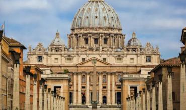 Comisión vaticana lanza consulta mundial para reforzar lucha contra abusos en la Iglesia
