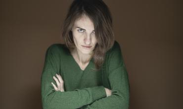 ¿Por qué siento que todo el mundo está contra mí, y cómo evitarlo?